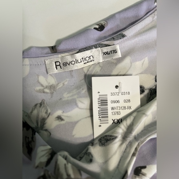 Revolution Top Women’s XXL Floral‎ Lavender Blouse Sleeveless New With Ts… - Picture 4 of 9